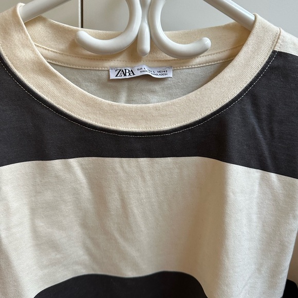 Zara sweater - Picture 2 of 2